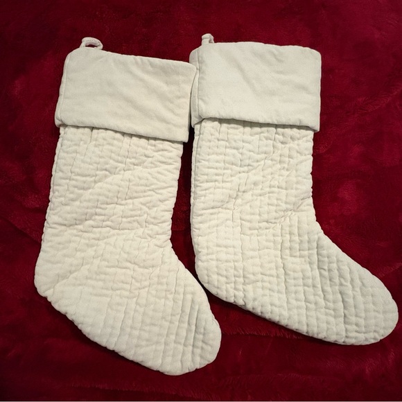 Pottery Barn Ivory Channel Quilted Lined Holiday Stockings Crystal Snowflakes x2 - Picture 2 of 16